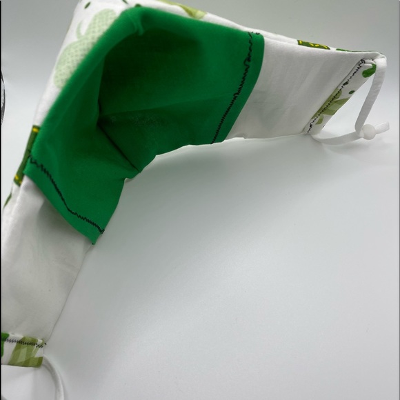 Lucky Clover Mask With Filter Included - Picture 5 of 7